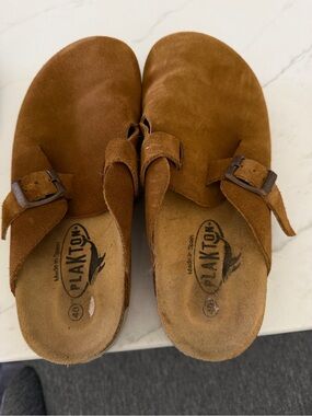 Plakton Women's Suede Slip-On Clog - Brown size 9 but for like an 8